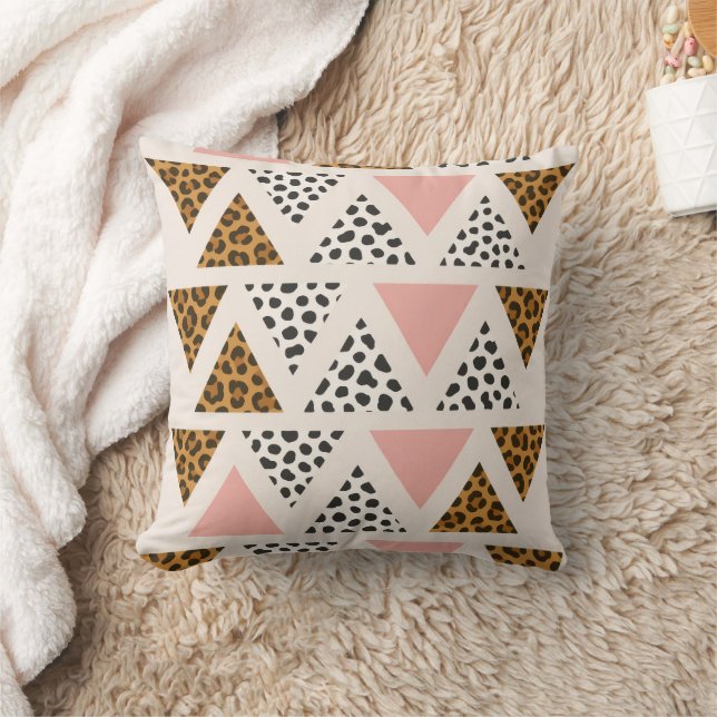 Chic Leopard & Pink Triangle Pattern Kudde (Filt)