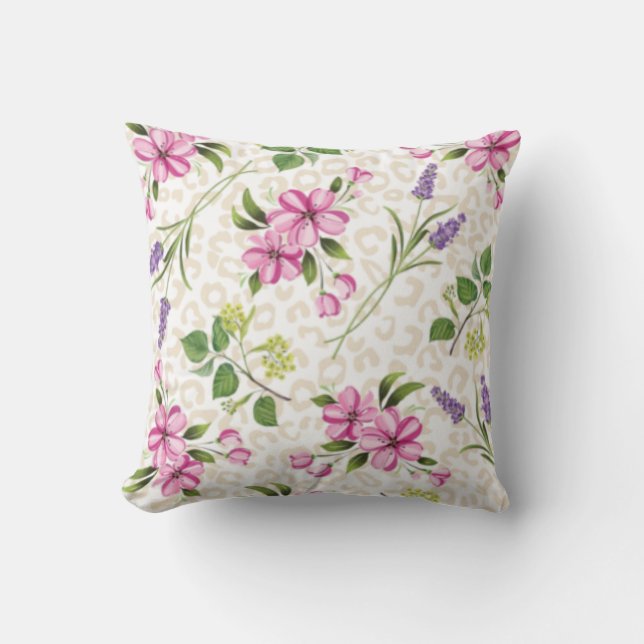 Chic Leopardsmönster och Rosa Blommig Botanik Kudde (Framsida)