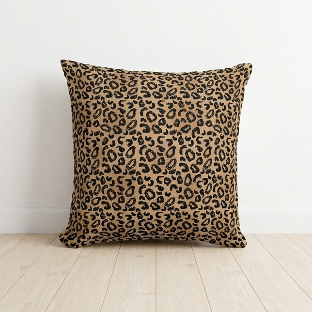 Chic Leopardsmyck Leopardfläckar Brun Svart Kudde (Chic Leopard Print Cheetah Spots Brown Black Throw Pillow)