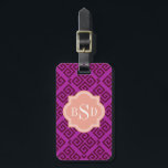 Chic lila giglistig nyckel mönster monogram bagagebricka<br><div class="desc">Chicen är gigantisk, modern elegant snyggt-dekorativ grek nyckel lila och den burgundära geometriska abstrakten mönster, den söta contemporaryn moderna grekiska nyckel abstrakt i mönster och burgundy lila den här djärva designen av ge och klassiskt utseende. Coolans unika gåvor till henne. Anpassningsbar personligen monogram med ditt eget initialer eller namn kan...</div>