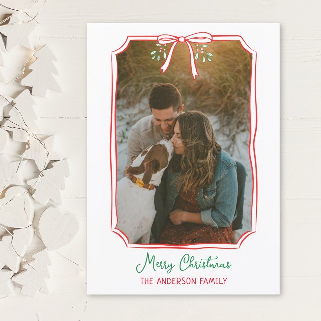 Chic Mistletoe & Bow Anpassningsbar - fotopul Julkort (Celebrate the season with a personal touch! Customize this holiday card with your family photo!)