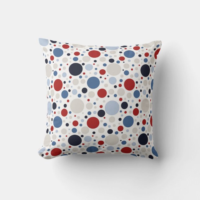 Chic Modern Red White and Blue Dots | 4 juli Kudde (Framsida)