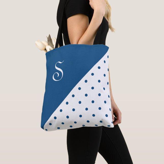 Chic Monogram Blue White Polka Dot Geometric Tygkasse (Närbild)
