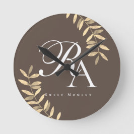 Chic Monogram Brown Rund Klocka