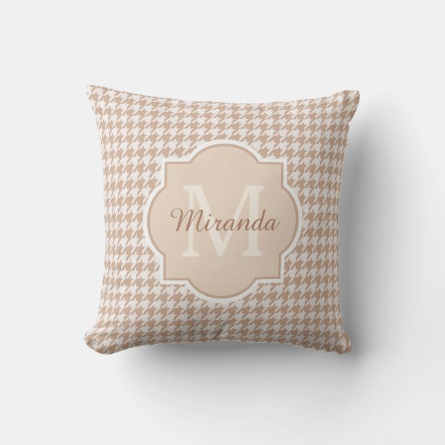 Chic Monogram Light Brown Houndstooth med Namn Kudde (Framsida)