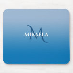 Chic Monogram Namn på Himmel Blue Gradient Musmatta<br><div class="desc">Den blå övertoningen chic himlar har ett elegant vitt eget namn över ett stort marint monogram. Lägg till ditt namn och början i sidlisten. Gör en underbar gåva! Copyright ©Claire E. Skinner. Alla rättigheter förbehållna.</div>