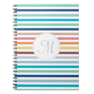 Chic Monogram Pastel Rainbow Vågrät Rand Anteckningsbok Med Spiral