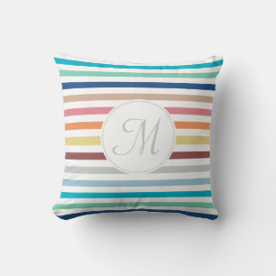 Chic Monogram Pastel Rainbow Vågrät Rand Kudde