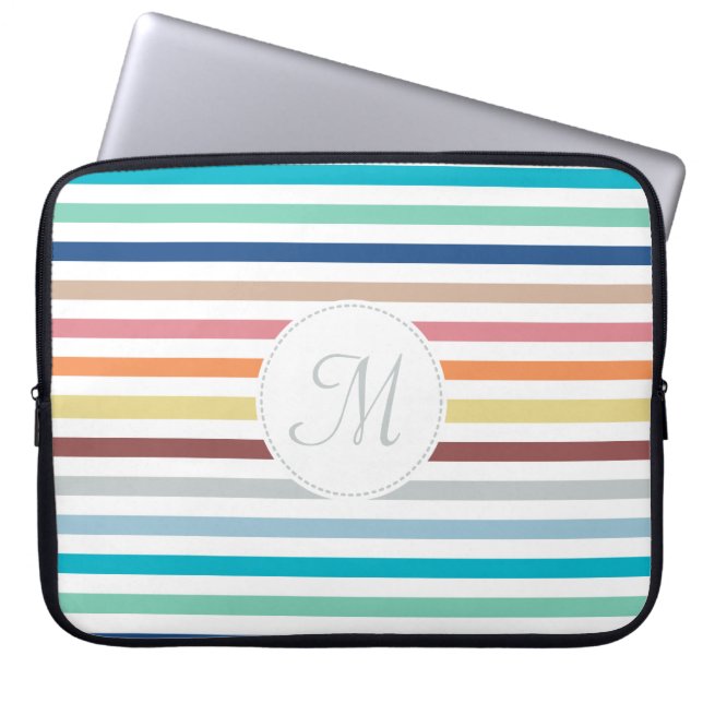 Chic Monogram Pastel Rainbow Vågrät Rand Laptop Sleeve (Framsidan)