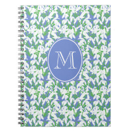 Chic Monogrammed Snowdroppe Mönster på pulverblått Anteckningsbok