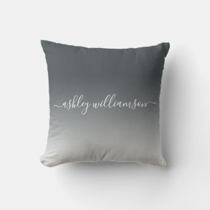Chic Mörk Grått Vit Ombre Effekt Monogram Namn Kudde