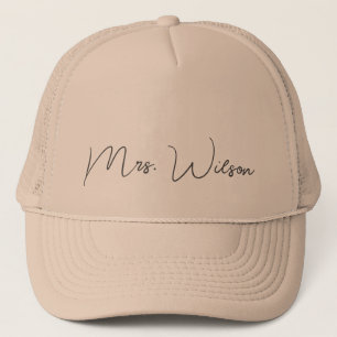 Chic Mr. eller Mrs. Efternamn embroiderade basebal Keps