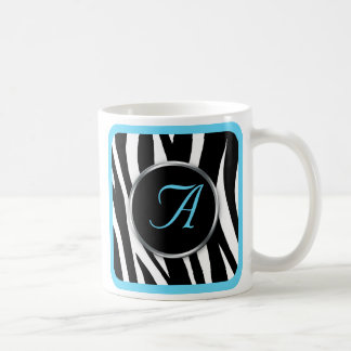 Chic mugg för Monogram för zebra tryckAquablått