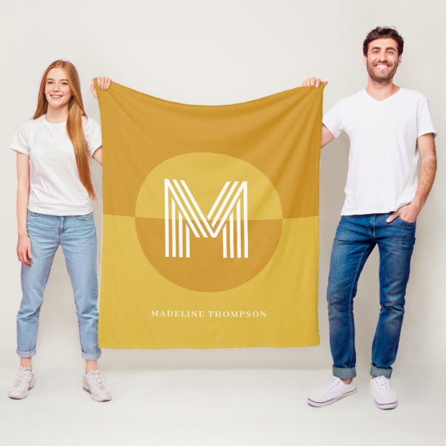 Chic Mustard Gult Geometric Modern Monogram Fleecefilt (På plats)