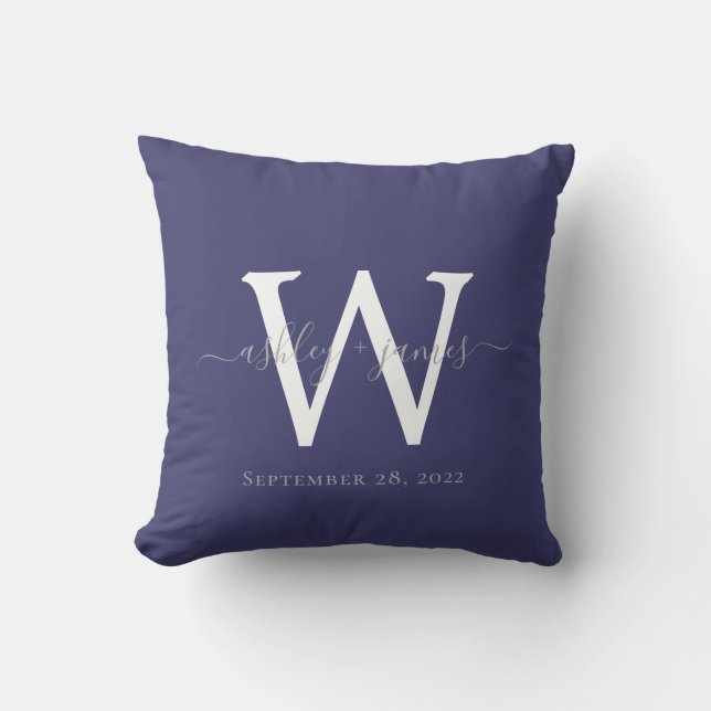 Chic Navyblå Vit Monogram Bröllopssinnesaker Kudde (Framsida)