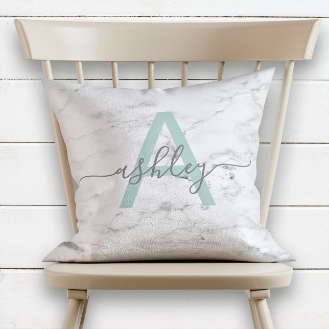 Chic Neo Mint och Grått Marble Namn Monogram Kudde (Skapare uppladdad)