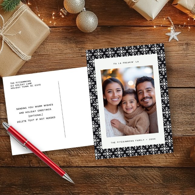 Chic Nordic Black and White Snowflake-vykort Helg Vykort (Neutral Snowflake Modern Christmas Postcard black)