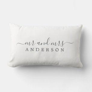 Chic Nyligen Blev Black White Monogram Lumbarkudde