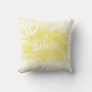 Chic Pastel Gult Watercolor Swirls with Namn Kudde