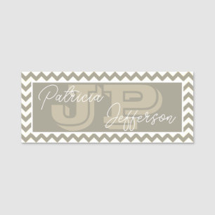 Chic Pebble Grått Chevron Mönster: Snyggt Monogram Namnbricka