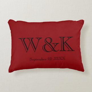 Chic red black monogram wedding keepsake  prydnadskudde