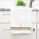Chic Retro Rand Monogram Tea Towel Kökshandduk<br><div class="desc">Ett minimalistiskt monogrammönster med stor typografi initialer i ett klassiskt teckensnitt med ditt namn under och chic retro rainbow färgad rand. Lägg till anpassningsbarnas ordalydelse till den här designen genom att använda rutorna "Redigera den här designmallen" på objektets höger eller klicka på den blå "Anpassa den" för att ordna texten,...</div>