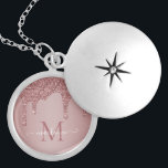 Chic Ro Gnistra Guld Glitter driver Monogram Berlockhalsband<br><div class="desc">Girly Ro Gnistra Glitter driver Monogram Necklace med mode faux  rosa/ro Guld guld droppar i glitter på chicens bakgrund med anpassningsbarnas monogram och namn. Kontakta oss på cedarandstring@gmail.com om du behöver hjälp med designen eller matchande produkter.</div>