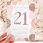 Chic ro guld glitter rosa 21:a ballongfotot inbjudningar<br><div class="desc">Ett modernt,  chic och elegant ro guld-arrangemang på 21:a födelsedag med en modern 21-typografi med ro-glitter-ballonger för rosa med handmålad guld  för pastel,  rosa ro guld,  sekvenser,  glitter-blek-klusterballonger med rosa-kalligrafi. Lägg till fotot längst bak. Perfekt för prinsessans tema födelsedag</div>