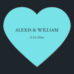 Chic Robins Egg Blue Bröllop Hjärtformat Klistermärke<br><div class="desc">De här snyggtarna,  blåklistermärken för turkos har ditt namn och bröllop-datum i elegantens svarta text.</div>