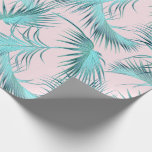 Chic  Rosa Aqua Blue Handflatan Fronts Mönster Presentpapper<br><div class="desc">En vackert chic och feminin tropisk förpackning med papper utformning med isig aqua blue handflatan fronds mönster spridd över rosa. Föreställ er hur fantastisk dina gåvor och paket kommer att se omslutna ut i den här unika utformningen! Lägg till koordinerande menyfliksområde för att få paket att dyka upp med stil....</div>