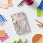 Chic rosa blommigt Paris Eiffel Torn typografi iPad Mini Skydd<br><div class="desc">Chic  rosa svart blommigt Paris Eiffel Torn typografi. En kollage för pastellvintage rosa blommigt på vintagens vita bakgrund.</div>