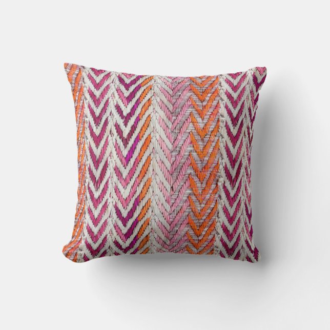 Chic rosa orange krämchevron kudde (Framsida)