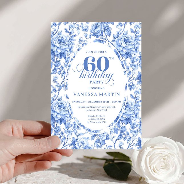 Chic Royal Blue Toile Roses 60-årsfirande Inbjudan (Chic Royal Blue Toile Roses 60th Birthday Invite PDF

)