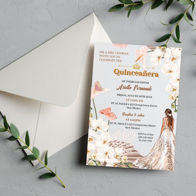 Chic Sage &  Blommigt Quinceañera-inbjudan Inbjudningar (Chic Sage & Blush Floral Quinceañera Invitation)