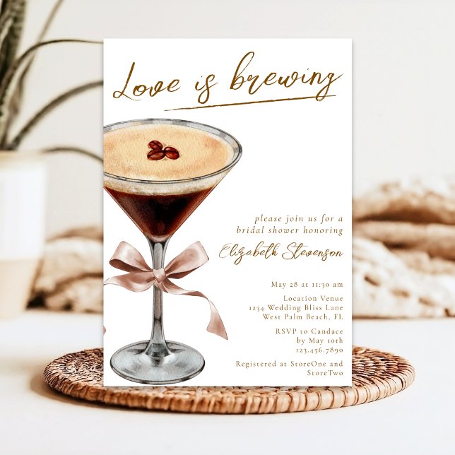 Chic Script Love is Brewing Martini Bröllopsdusch Inbjudningar (Skapare uppladdad)