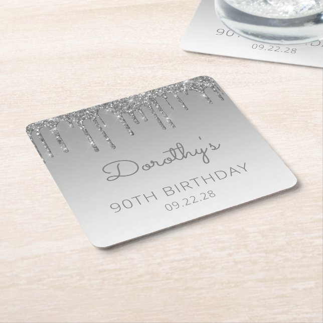 Chic Silver Glitter Drip 90-års Födelsedagsfest Underlägg Papper Kvadrat (Vinklad)
