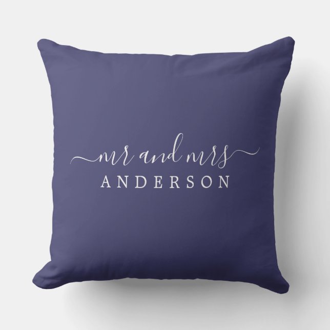 Chic, skript, fru Navy Blue Newlyged Monogram Kudde (Framsida)