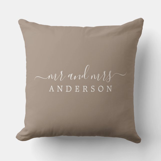 Chic, skript, Taupe Newlyows Monogram Kudde (Framsida)