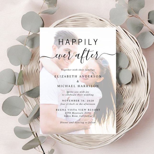 Chic Skriptfotoövertäckning QR-kod Bröllop Inbjudningar (A chic Happily Ever After Photo Wedding Invitation)