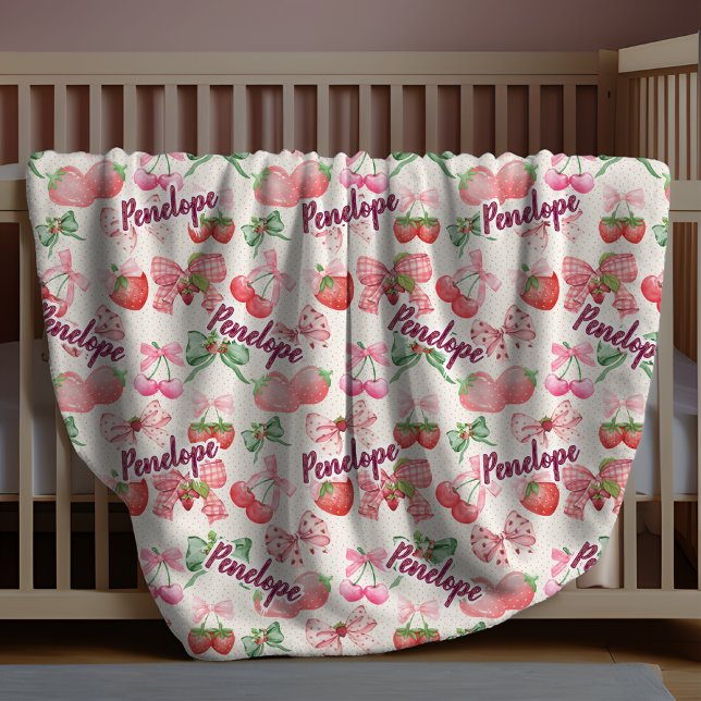 chic strawberries coquette bow repeating name pink fleecefilt (Skapare uppladdad)