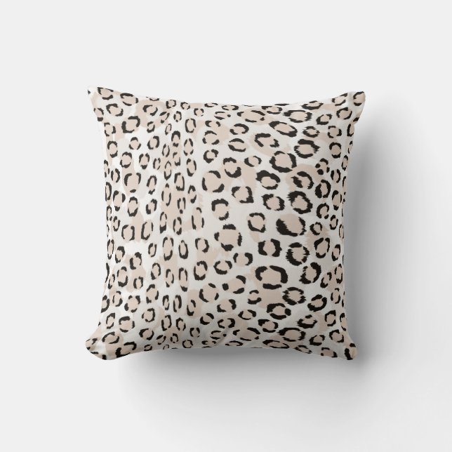 Chic svartvit cheetahtryckmonogram kudde (Framsida)