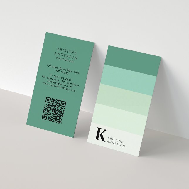 Chic Teal Grönt Ombre Classic Monogram QR- kod Visitkort (Skapare uppladdad)