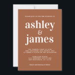 Chic Typografi Terracotta Bröllop Inbjudningar<br><div class="desc">Den enkla och chic bröllopsinbjudan har vit snyggt, elegant och modern typografi på en terrakotta-bakgrund. Lägg bara till dina uppgifter om bröllop. Enbart designad för dig av Lycklig Dolphin Studio. Kontakta oss på happydolphinstudio@outlook.com om du behöver hjälp eller matchande produkter. Vi är lycklig för att hjälpa dig att göra bröllop...</div>