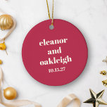 Chic Typography Magenta Red Ivory Personligt bröll Julgransprydnad Keramik<br><div class="desc">Bold Chic Typography Magenta Red Ivory Modern Personligt bröllp Keramic Ornamic Ornamic</div>