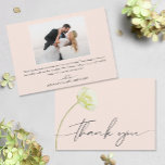 Chic Vattenfärgsfoto Flower Bröllop Tack Kort<br><div class="desc">Tack för att du skrev chicen med en vacker vit blomma på framsidan. Tack för det  rosa-bröllop du-kortet finns med på fotot och meddelandet på baksidan. MATCHING-objekt i vår samling.</div>