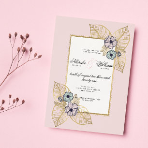 Chic, vit tropisk rosa vid guld vid blommigt vid b inbjudningar