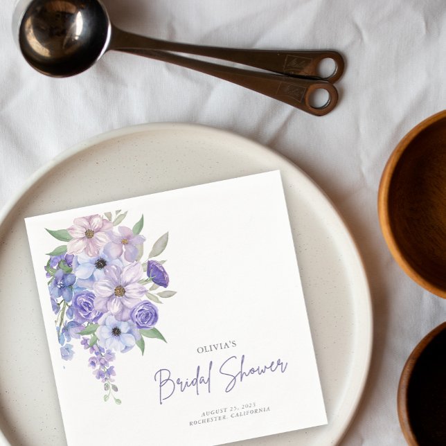 Chic Watercolor Lila Flower Script Möhippa Pappersservett (Chic Watercolor Purple Flower Script Bridal Shower Napkins)