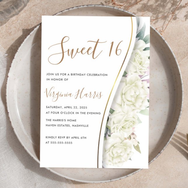 Chic White Flowers Sweet sixteen 16 Birthday Inbjudningar (Skapare uppladdad)