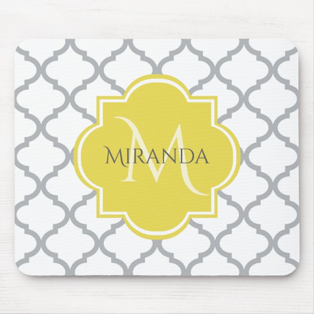 Chic White Grått Quatrefoil Gult Monogrammed Namn Musmatta (Framsidan)