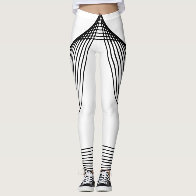 "Chic White Leggings with Bold Black Linjer" (Framsida)